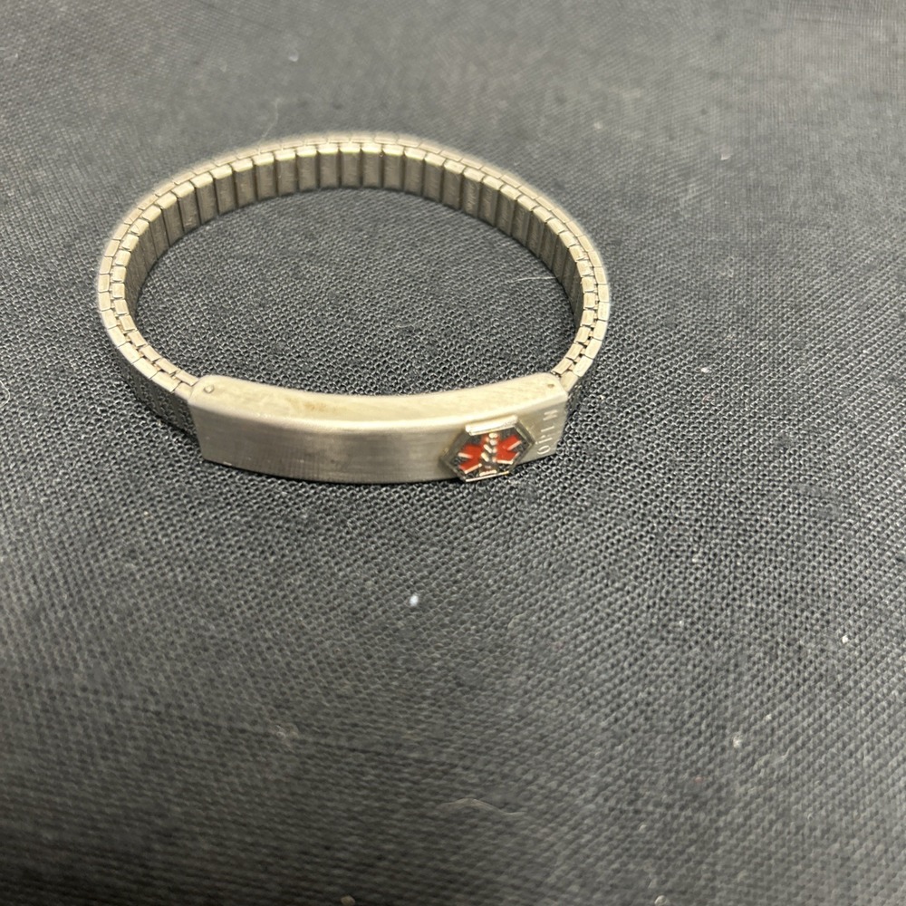 Women's Speidel ID Medilog Medical Alert Silver Stretch Bracelet Preowned